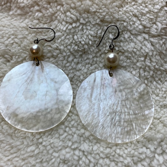 Mother of Pearl Disc Earrings - Picture 3 of 7